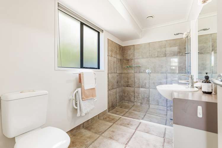 10 Grassfield Place Waimauku_26