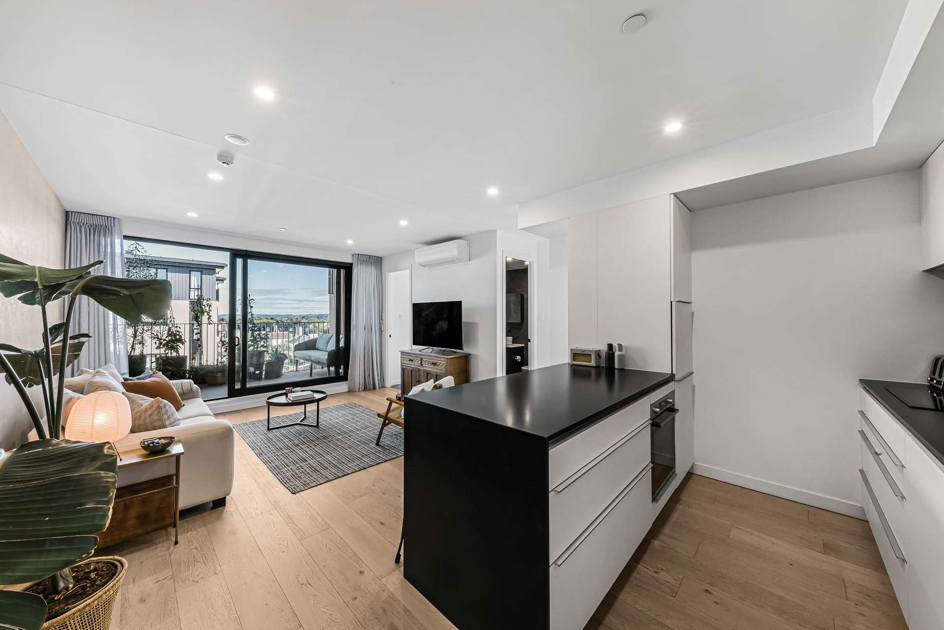 304/2 Miller Street Pt Chevalier_0