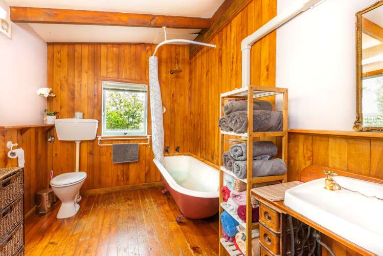416 Pinehill Road Waimamaku_22