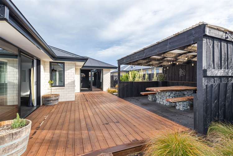 4 Old Farm Place Rangiora_12