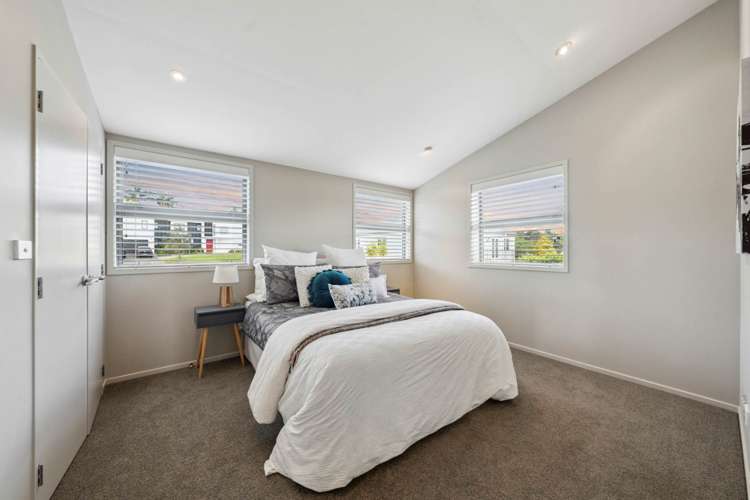 36 Oakford Park Crescent Greenhithe_26