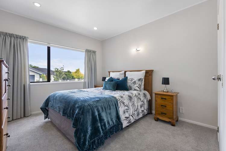 2 Gillard Place Eastern Beach_23