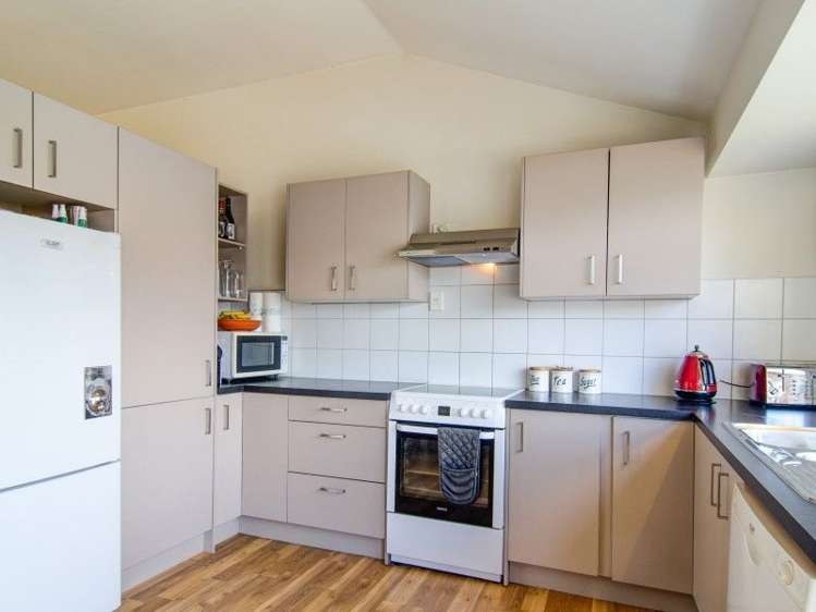 2b Bird Place Fernhill/Sunshine Bay_4