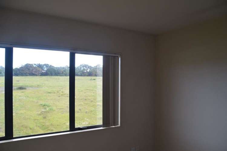 10/12 Crown Lynn Place New Lynn_13