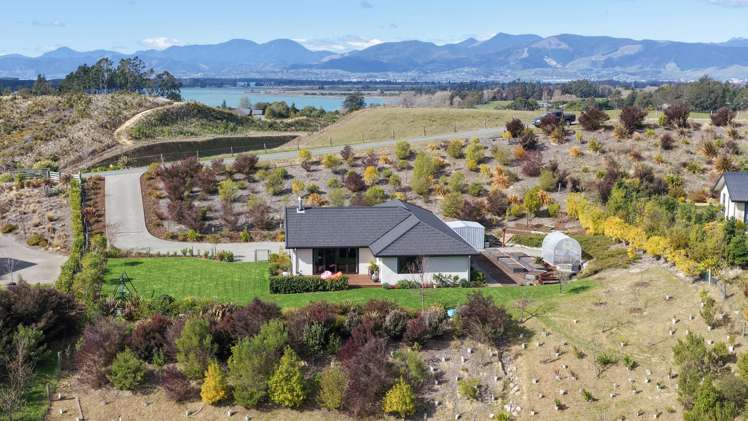 79 Galeo Road Redwood Valley_24