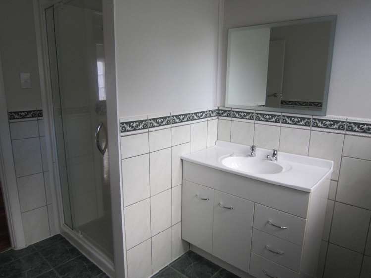 49 Kellett Road Ranui_13