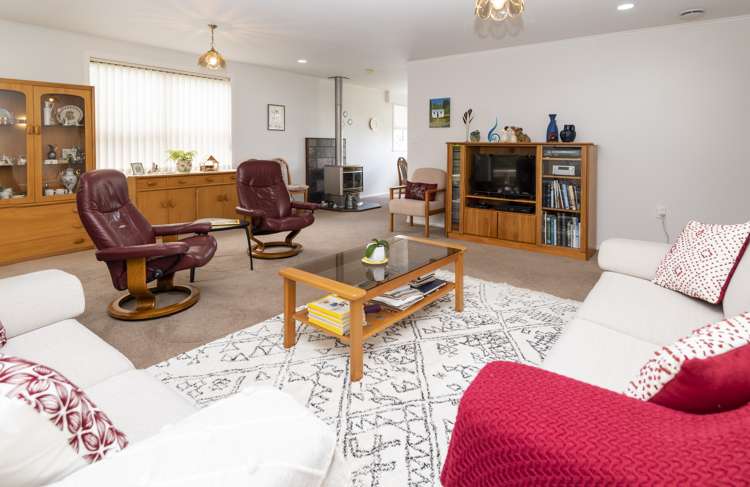 14 Baringa Place Botany Downs_5