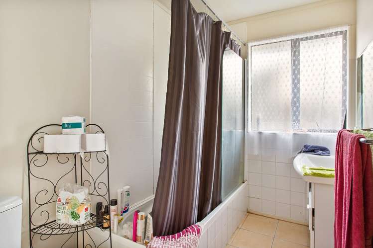 19a Karepo Crescent Ranui_6