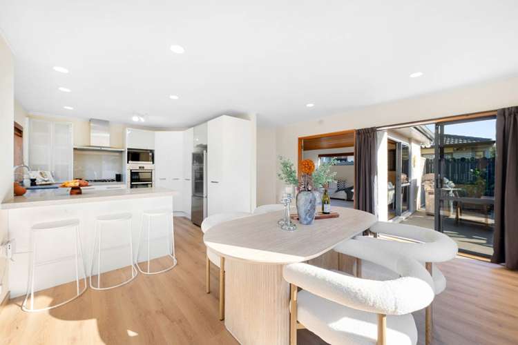 2/6 Eastern Beach Road Eastern Beach_9