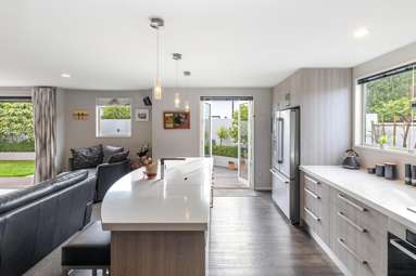 28 Mayfair Street_3