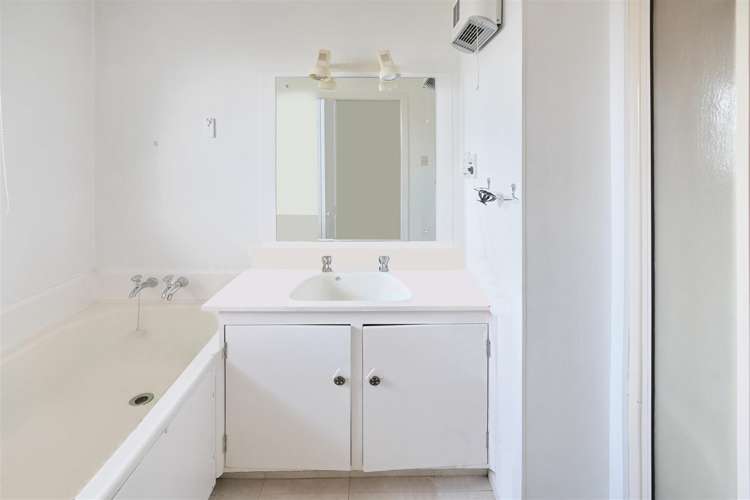 2/7 Wanstead Place Woolston_10