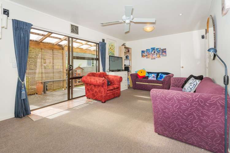 2/294 Birkdale Road Birkdale_3