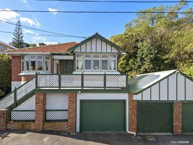 Charming 4BR Hataitai Haven w/ Garden