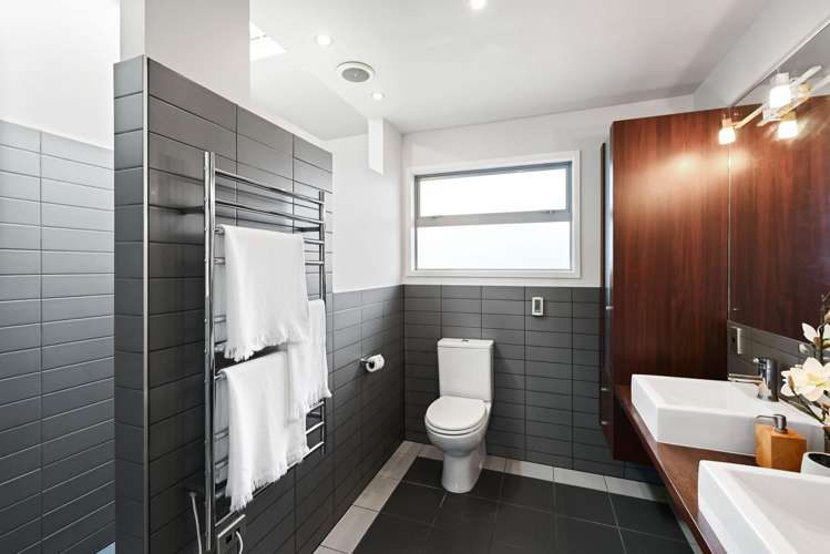 87 Huntington Drive Huntington_14