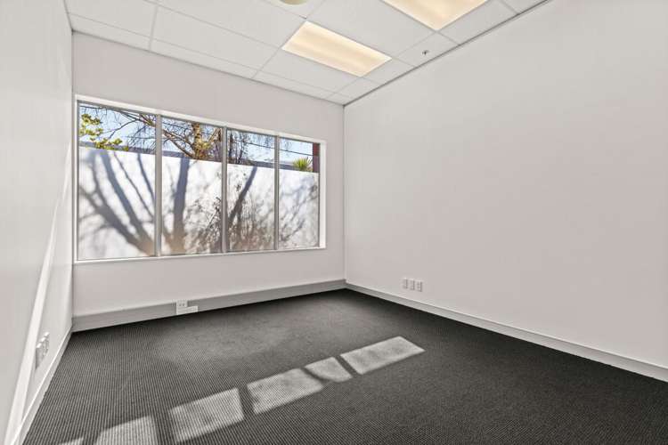 Ground Floor, 14 Settlers Crescent Ferrymead_8