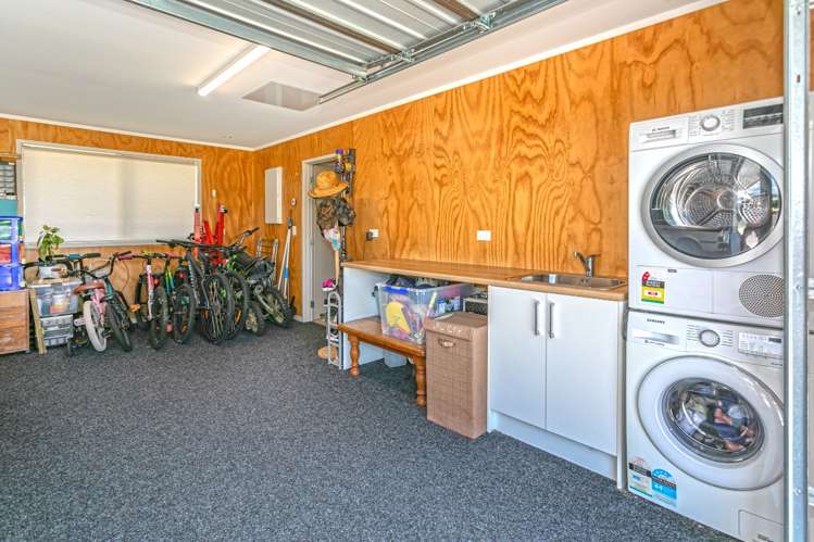 111 Ngati Pu Place Whangamata_18