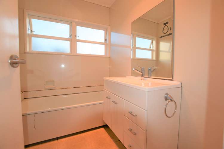 17 Universal Drive Henderson_8