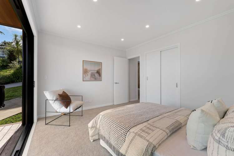545 Beach Road Murrays Bay_10