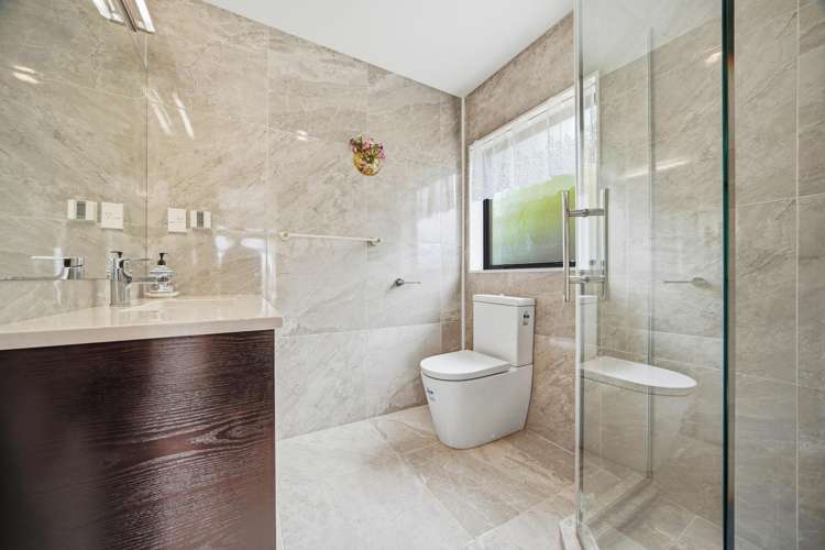 61 Harrowglen Drive Northcross_32
