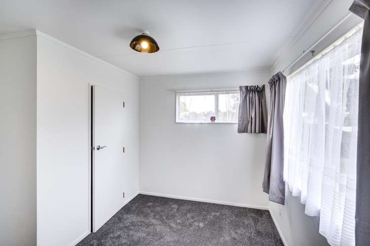 15 Bangor Street Flaxmere_11