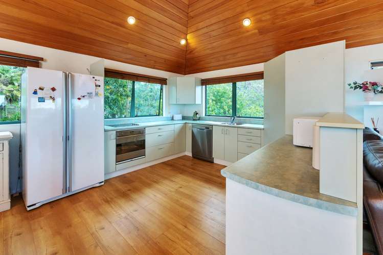 7a Clematis Avenue Murrays Bay_5