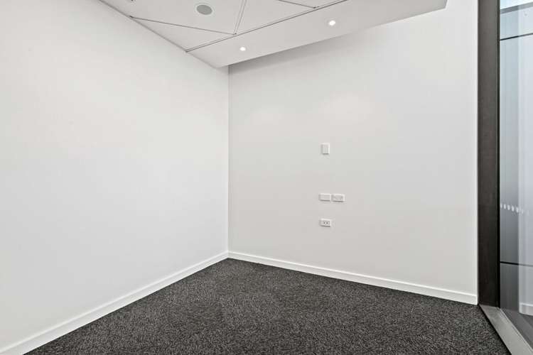 222 High Street City Centre_10