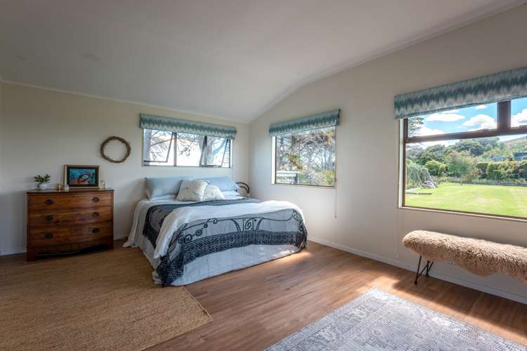 402 Orapiu Road Waiheke Island_24
