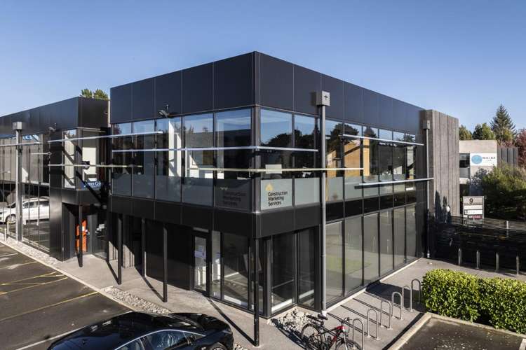 Unit 7, 7 Sir Gil Simpson Drive_0