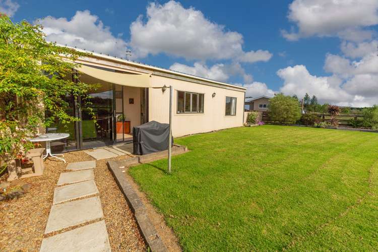 3 Front Miranda Road Waitakaruru_5