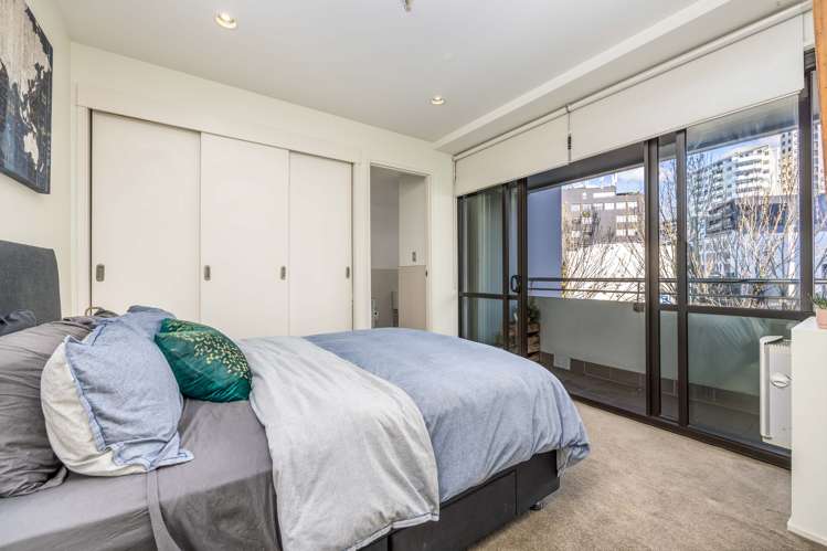 601/18 Beach Road Auckland Central_12