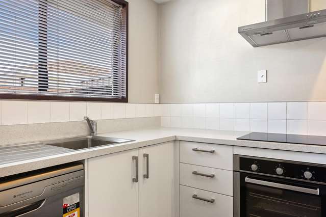 2/204 Grimseys Road Redwood_1