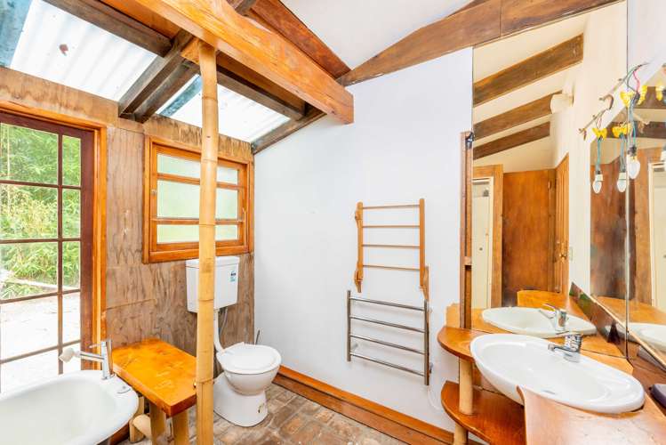 131 State Highway 12 Omapere_24