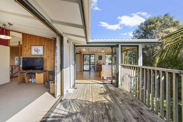 706 Huia Road Parau_4