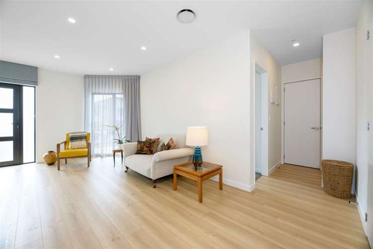 12 Moki Place Long Bay_11