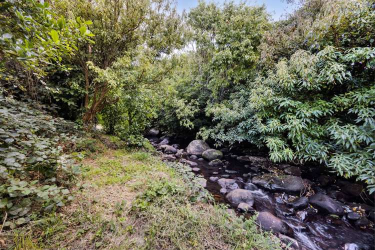 602 Pembroke Road West Stratford_28