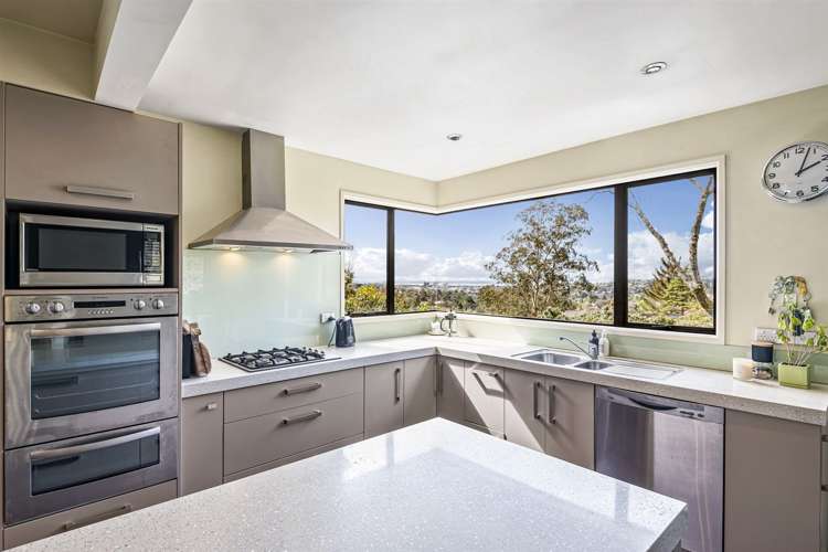 21 Longfellow Parade Glen Eden_7