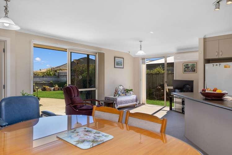 9 Magnolia Rise Waipahihi_6