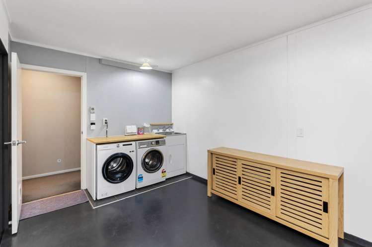 7 Medallion Court Kelvin Grove_18