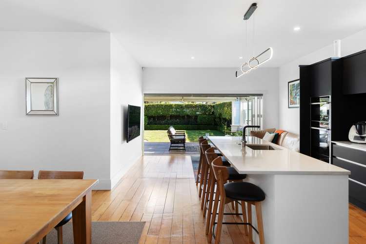 13 Volcanic Street Mount Eden_9