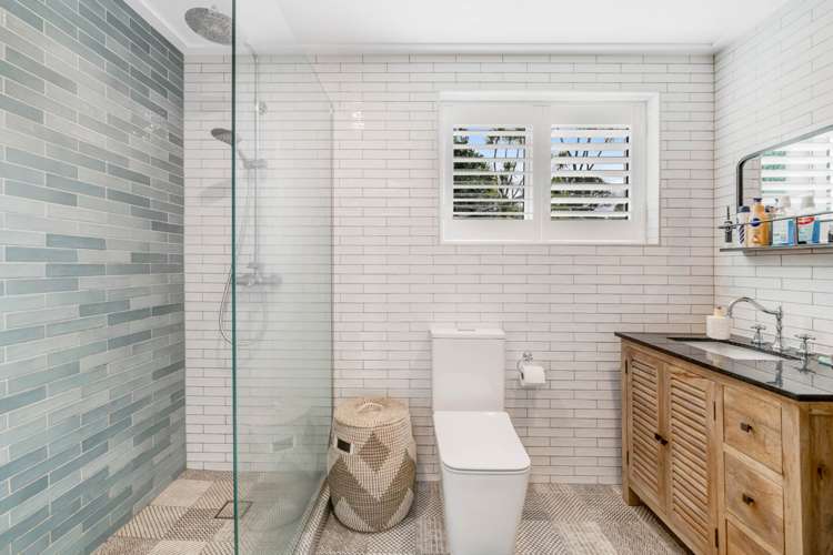14 Hobbs Road Matakatia Bay_11