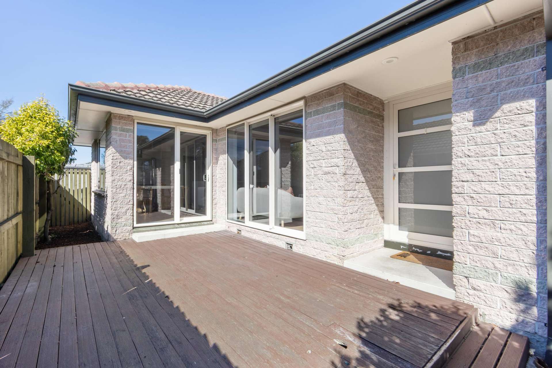 1/33 Trafford Street Harewood_0