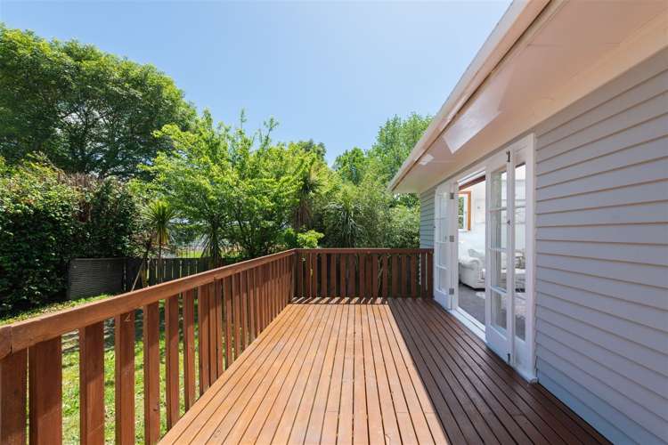 2/9 Nile Road Kelston_16