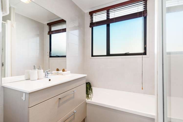 11a Viewland Avenue Onehunga_13