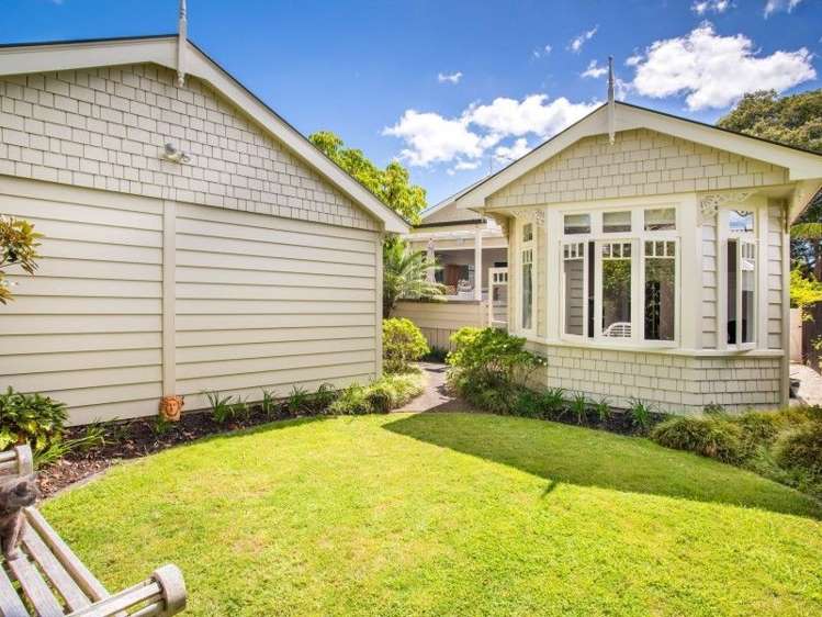 27 Oxford Terrace Devonport_23