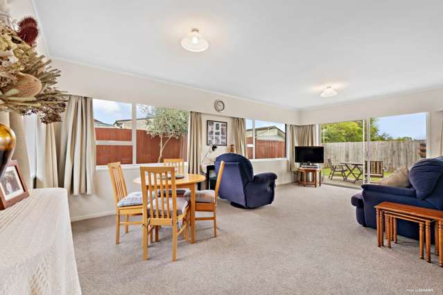 2/3 Pamela Place New Lynn_1