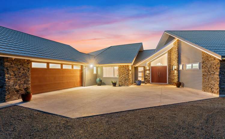 51 Paul Faith Lane Te Horo_34