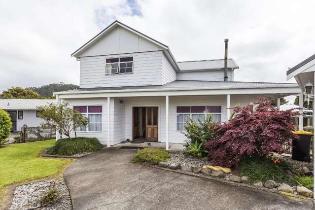 104 Waverley Place Whangamata_3