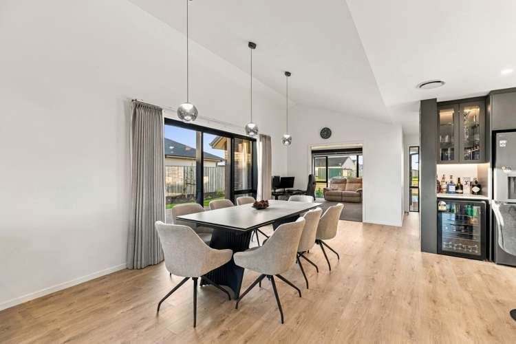 58 Carnaveron Drive Lincoln_11