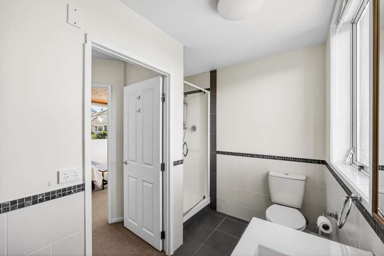 20 Peter Terrace Castor Bay_22