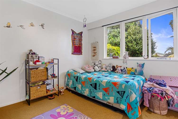 11 Roretana Drive Athenree_10